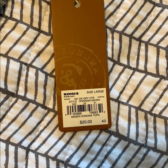 NEW Sleeveless top w/2 front pockets black & white - Picture 4 of 5